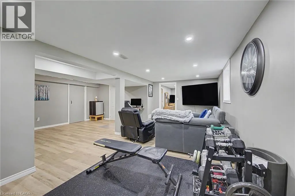 4 FAIRVIEW Street