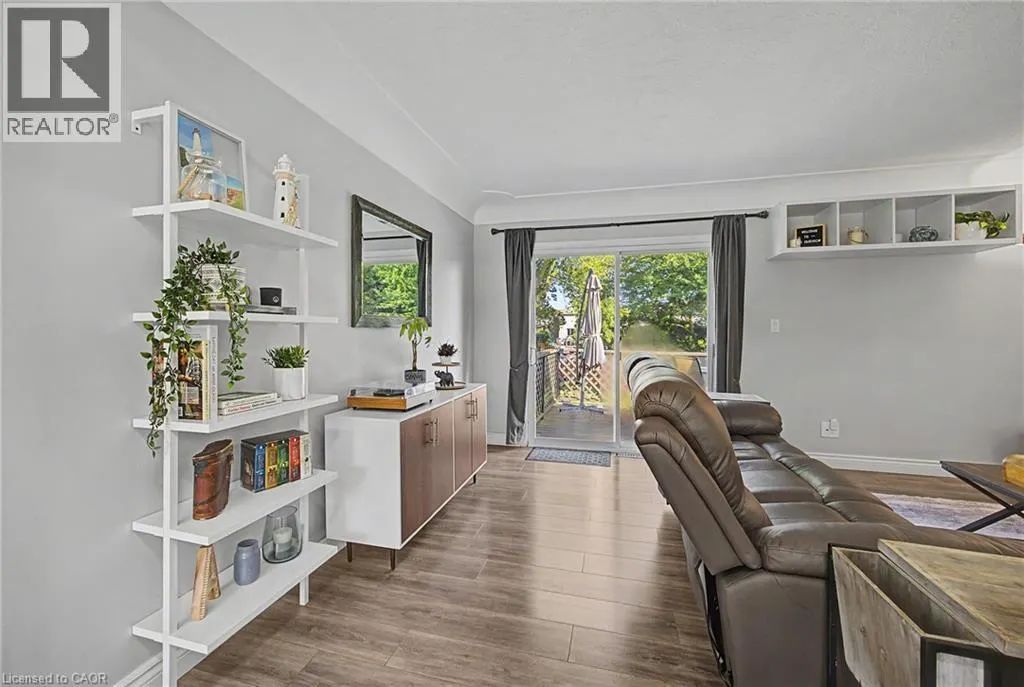 4 FAIRVIEW Street