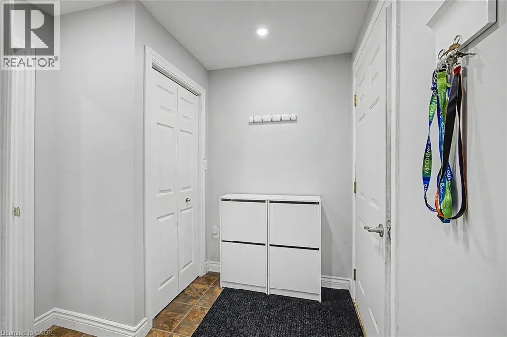 4 FAIRVIEW Street
