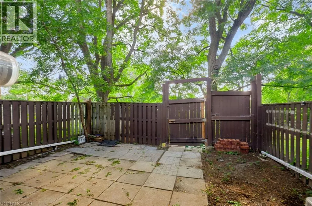 121 UNIVERSITY Avenue E Unit# 102 #102
