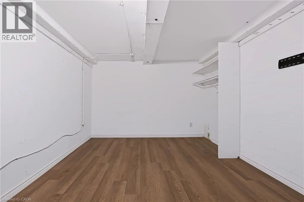 121 UNIVERSITY Avenue E Unit# 102 #102