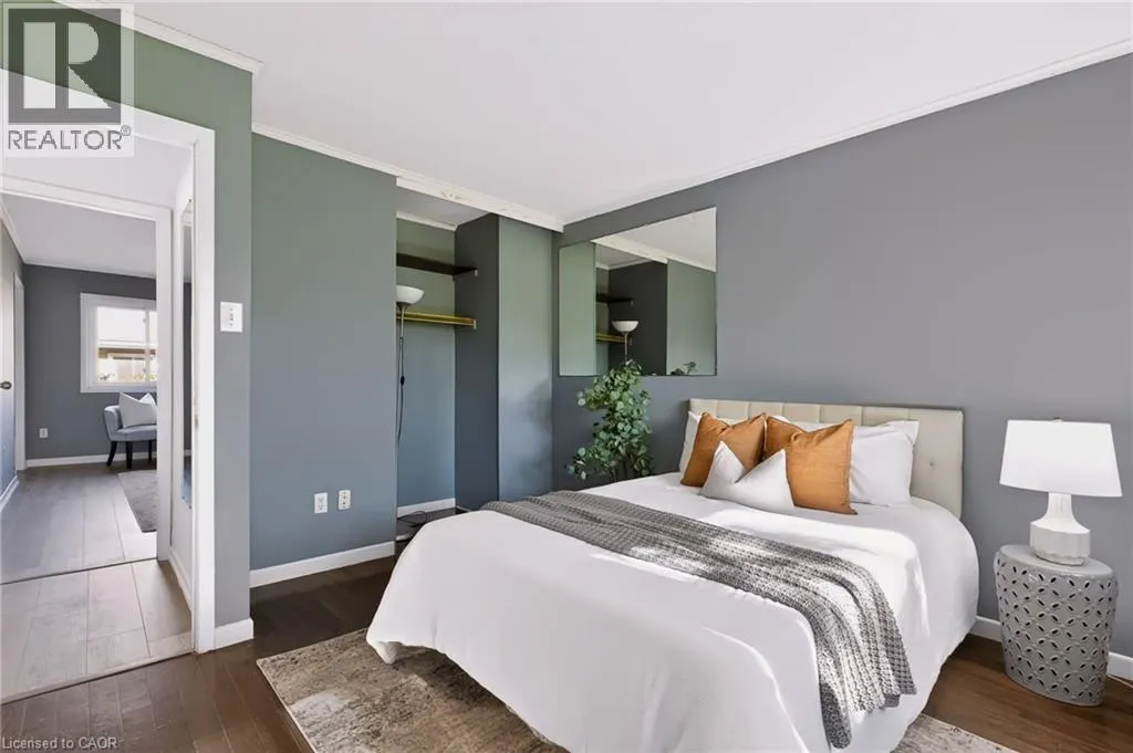 121 UNIVERSITY Avenue E Unit# 102 #102