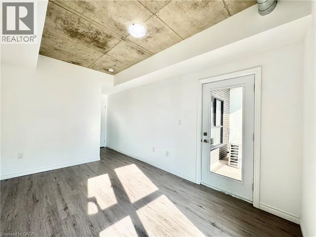 1430 HIGHLAND Road W Unit# D3 #D3