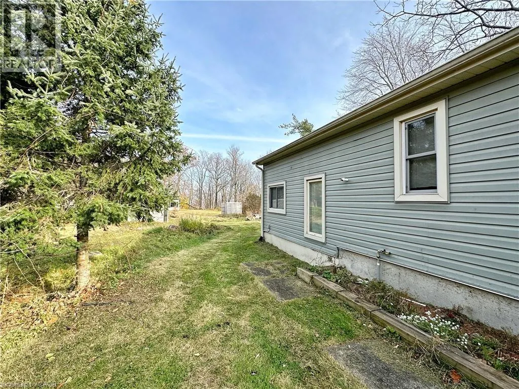 49 RIDGE Road E