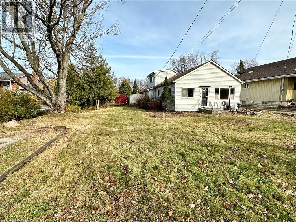 49 RIDGE Road E