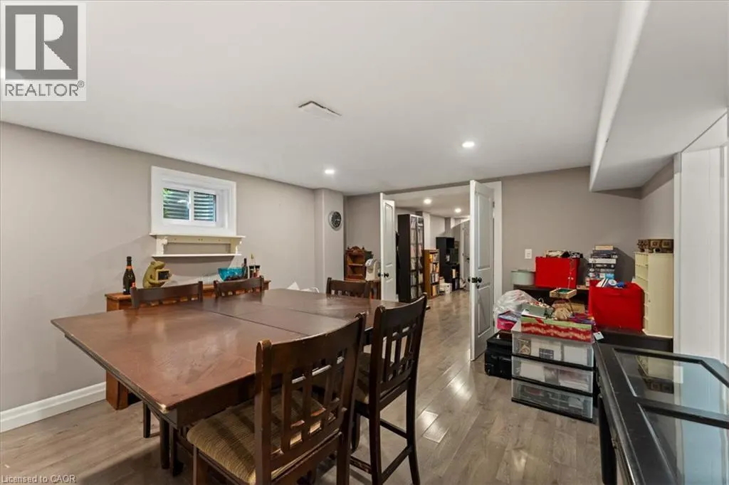 154 PARIS Road