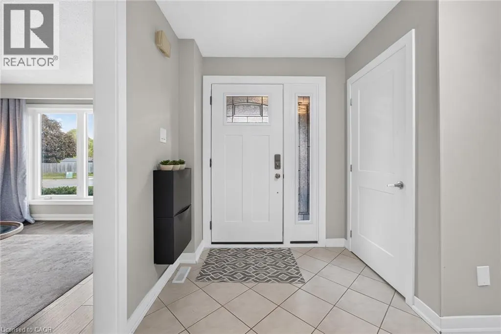 2595 CAVENDISH Drive
