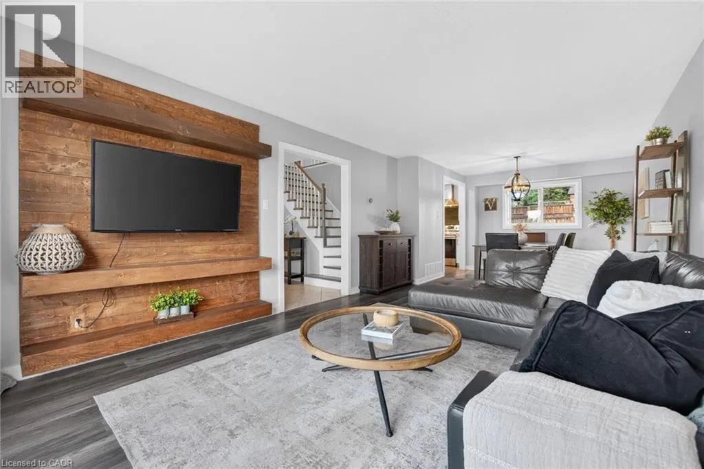 2595 CAVENDISH Drive