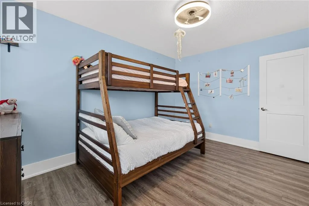 2595 CAVENDISH Drive