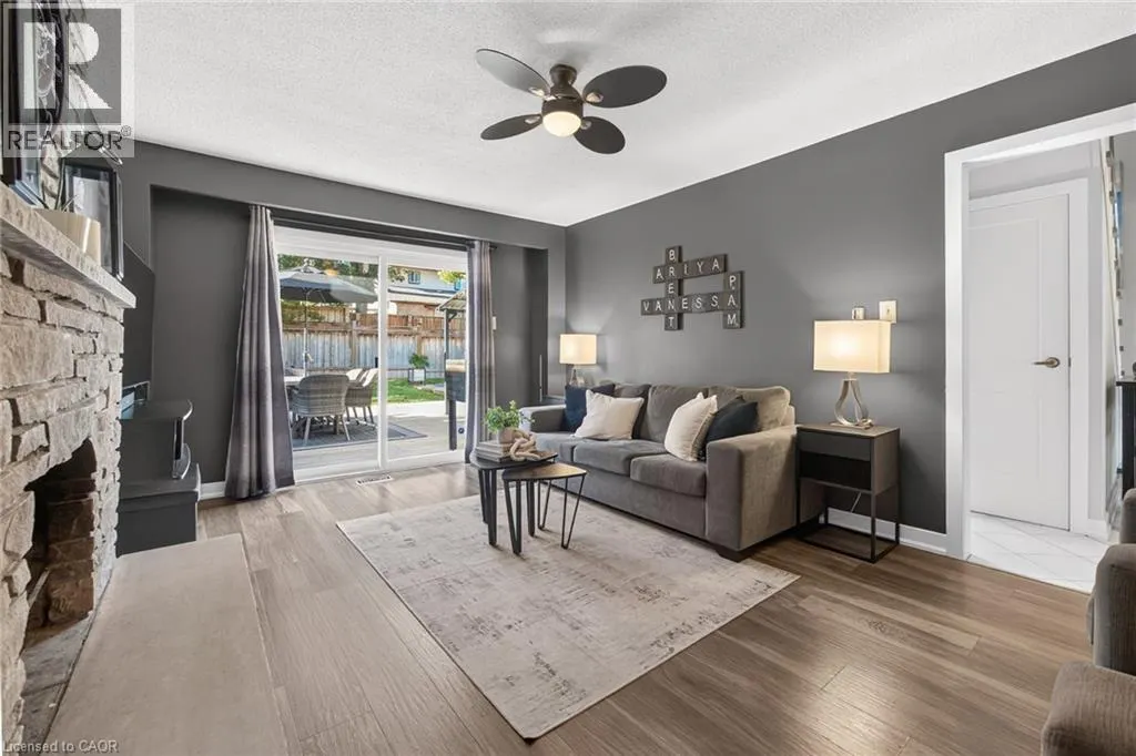 2595 CAVENDISH Drive