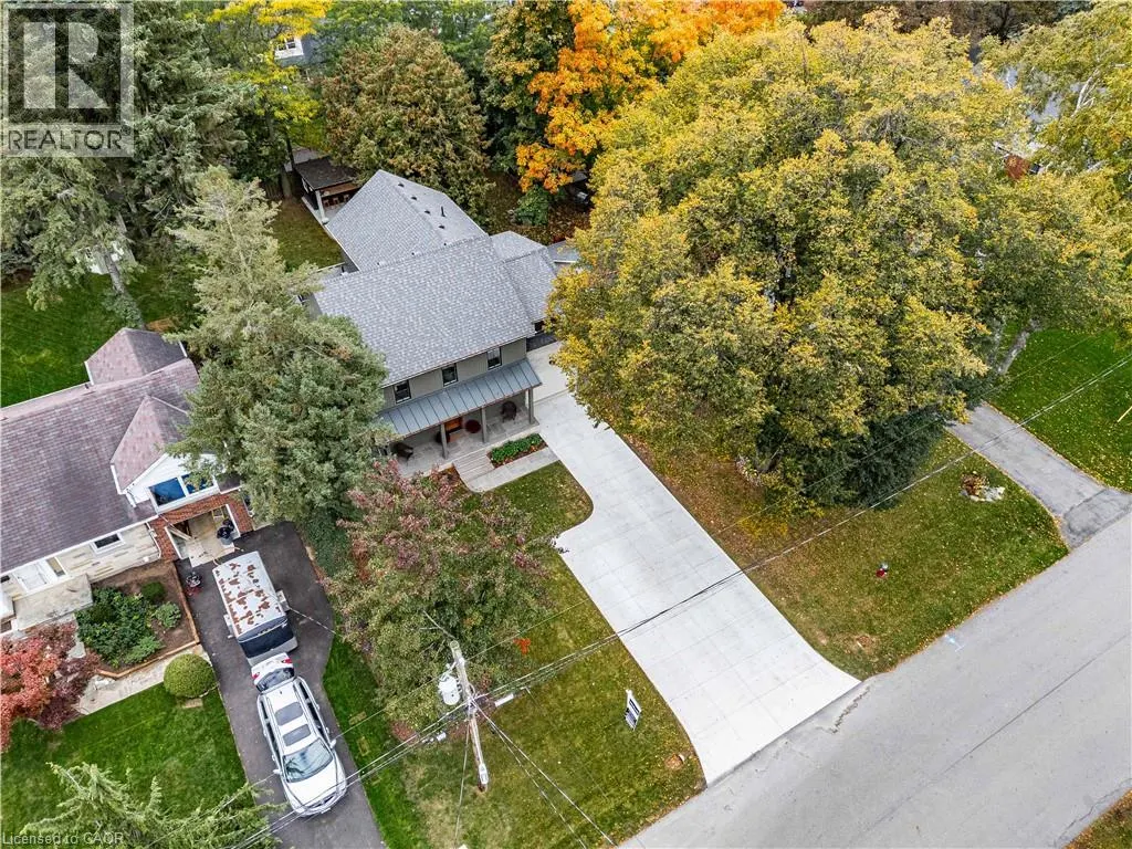890 FOREST GLEN Avenue