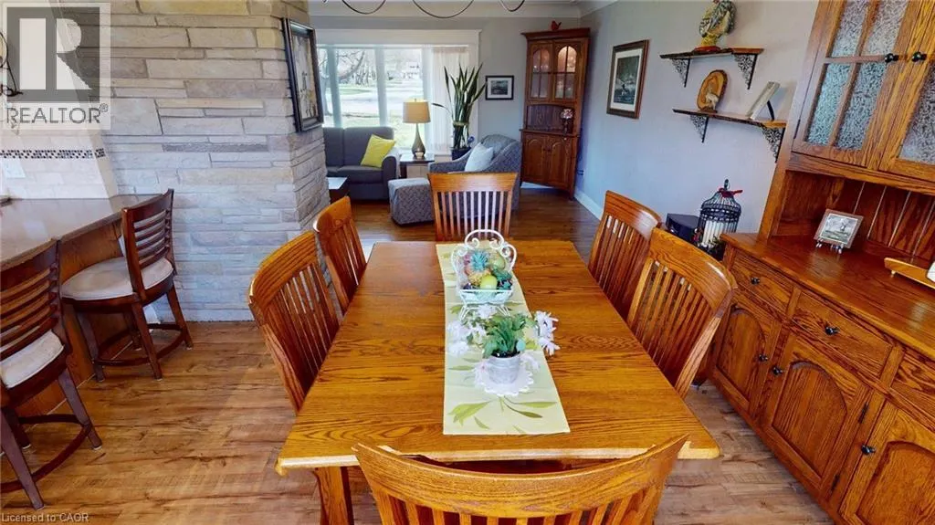16 DALEVIEW Crescent
