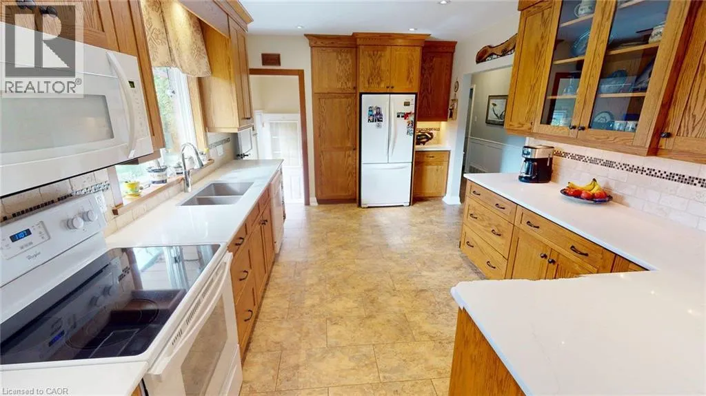16 DALEVIEW Crescent
