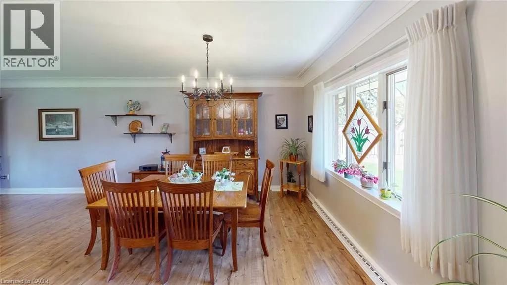 16 DALEVIEW Crescent