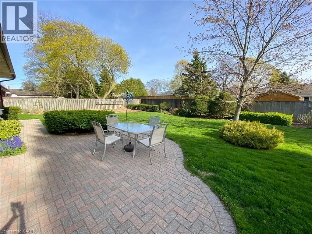 16 DALEVIEW Crescent