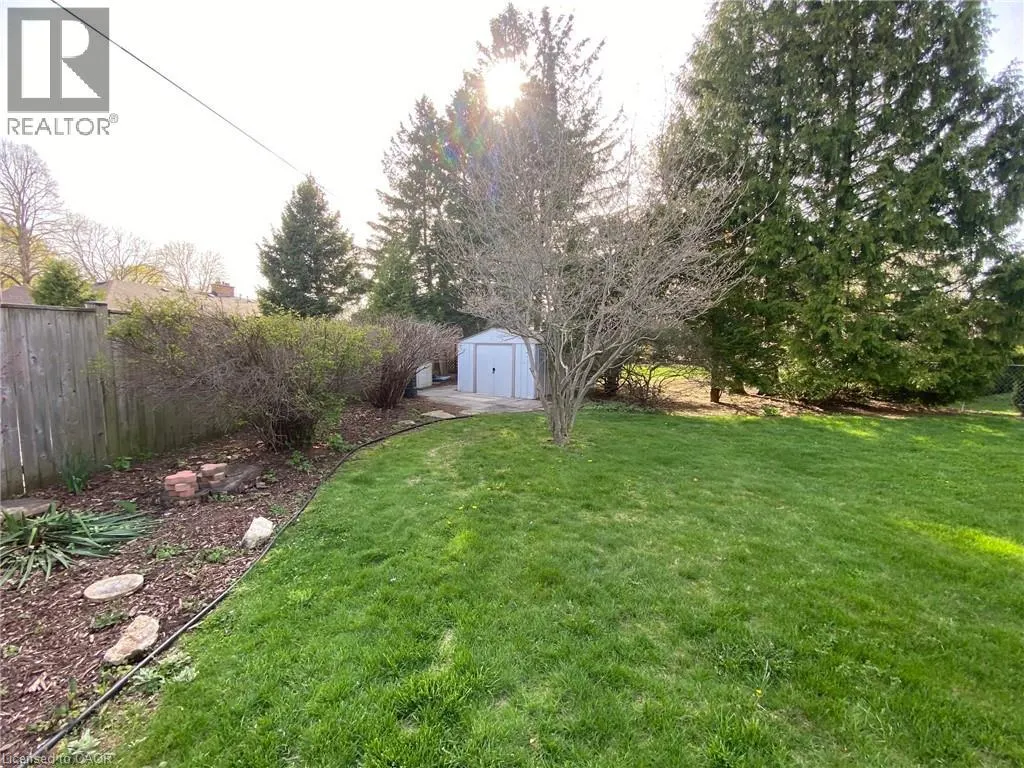 16 DALEVIEW Crescent
