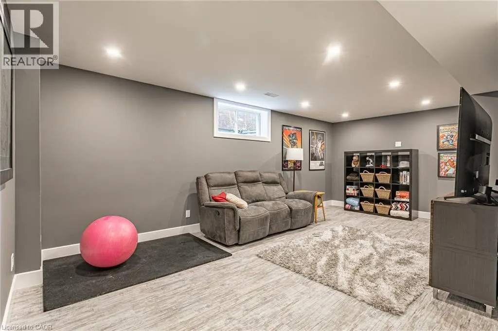 312 SCHOONER Crescent