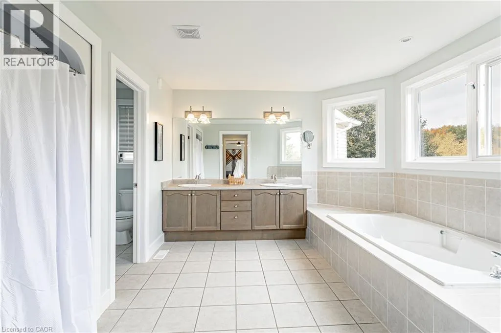 312 SCHOONER Crescent