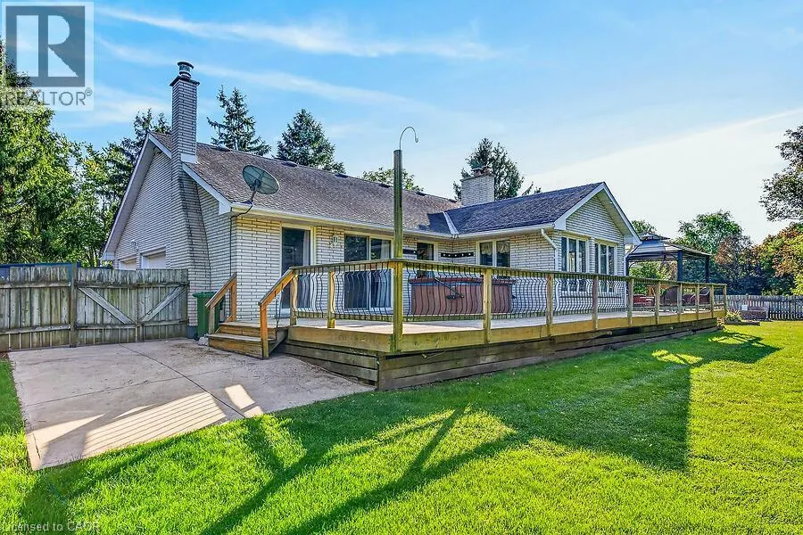 2 KARENDALE Crescent