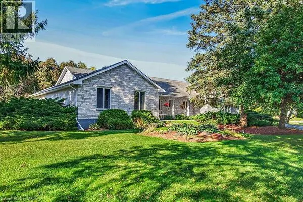 2 KARENDALE Crescent