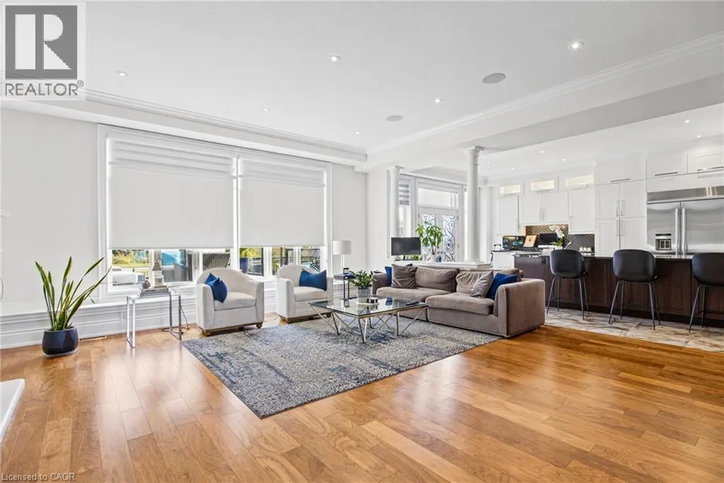 4 PLAYFAIR Court