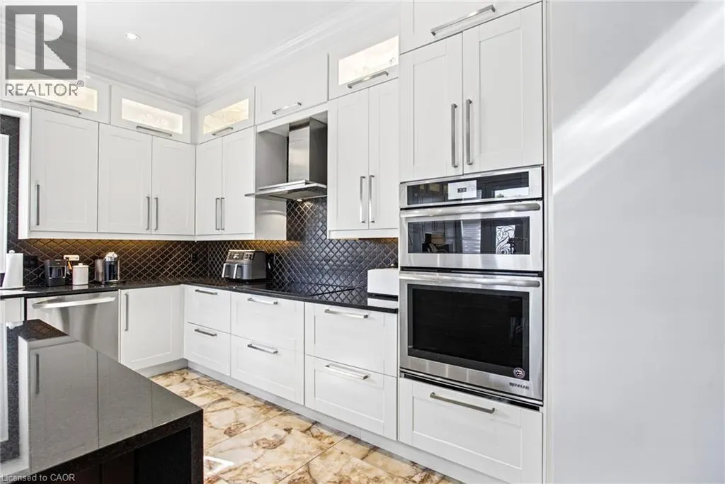 4 PLAYFAIR Court