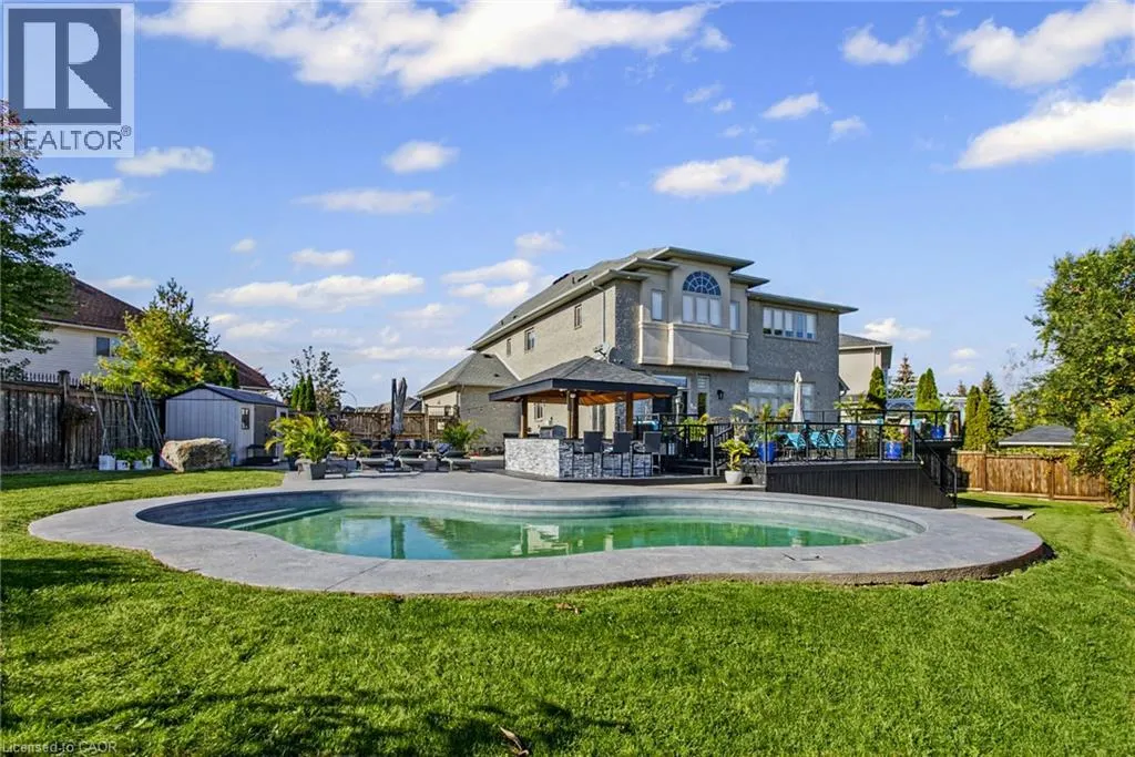 4 PLAYFAIR Court