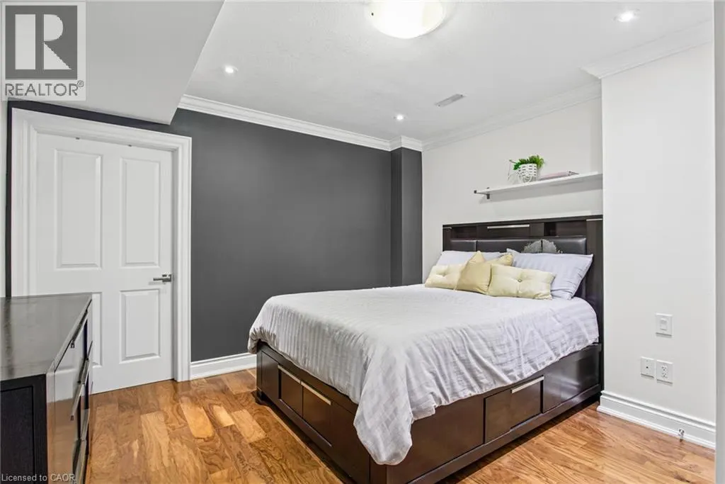 4 PLAYFAIR Court