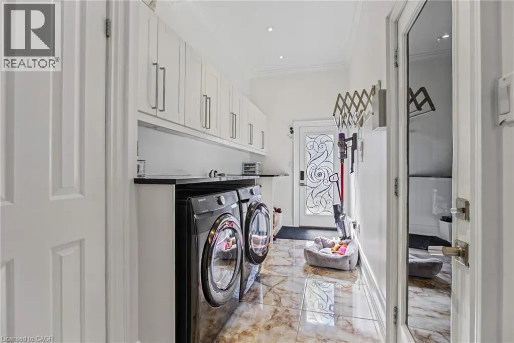 4 PLAYFAIR Court