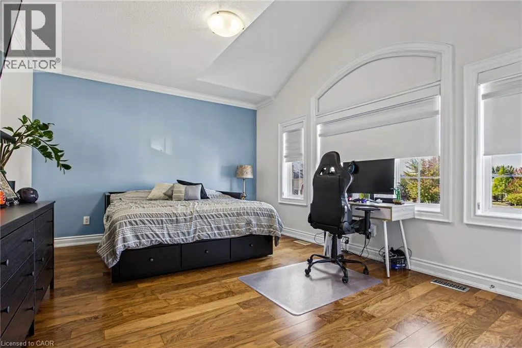 4 PLAYFAIR Court