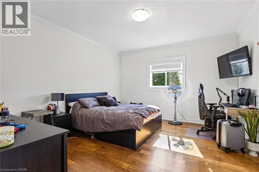 4 PLAYFAIR Court