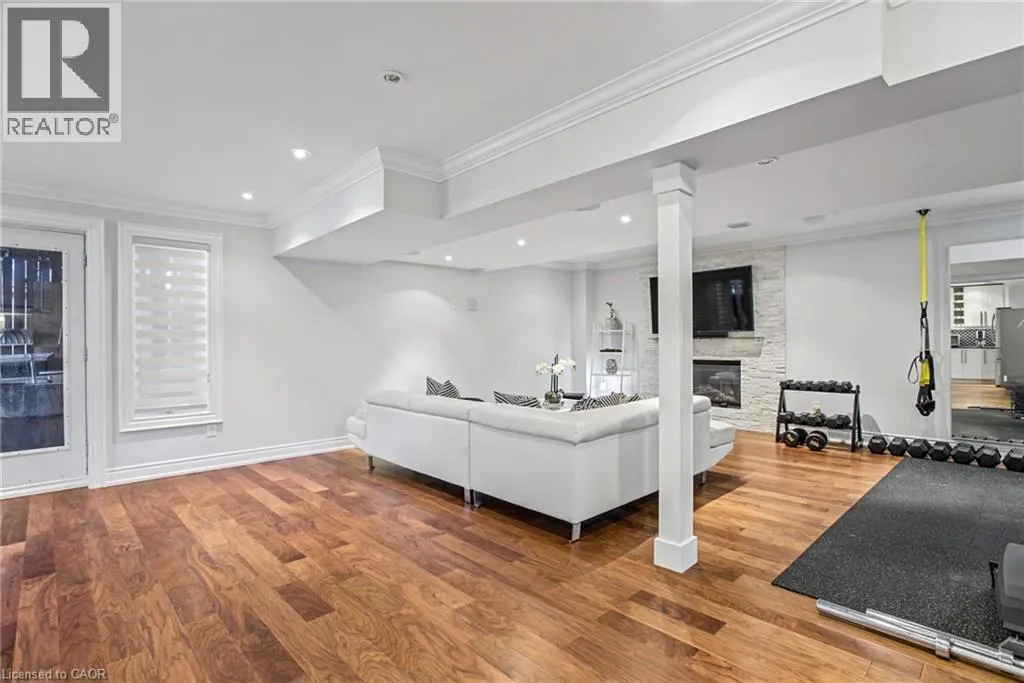 4 PLAYFAIR Court