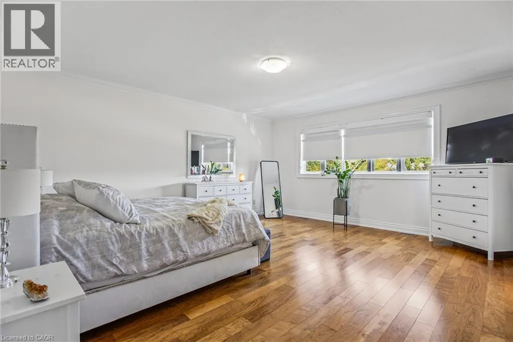 4 PLAYFAIR Court