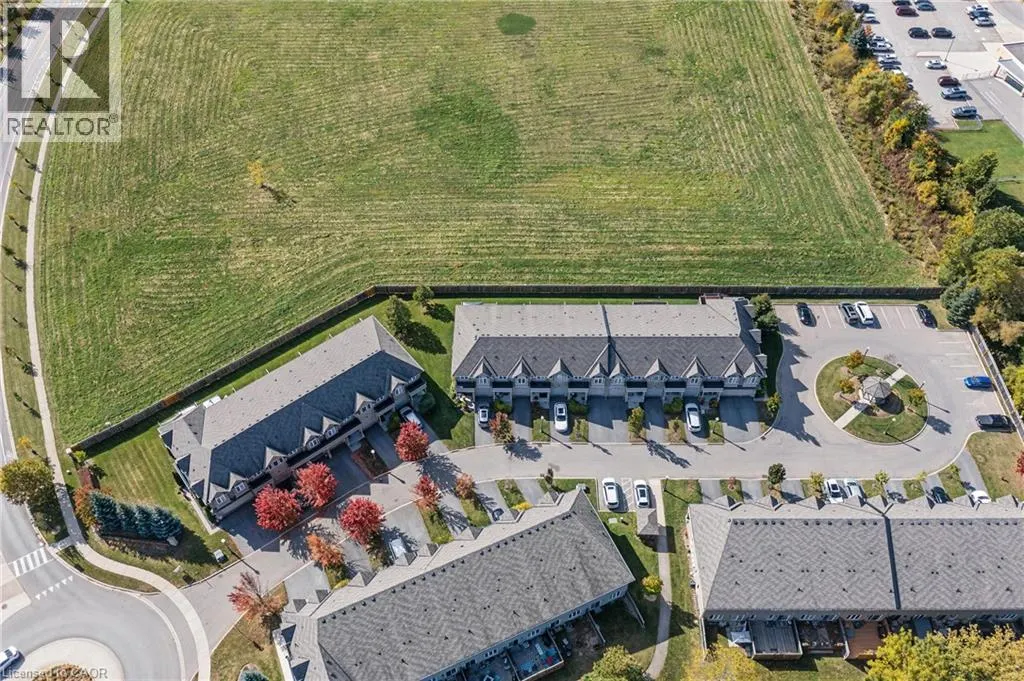 370 STONEHENGE Drive Unit# 8 #8