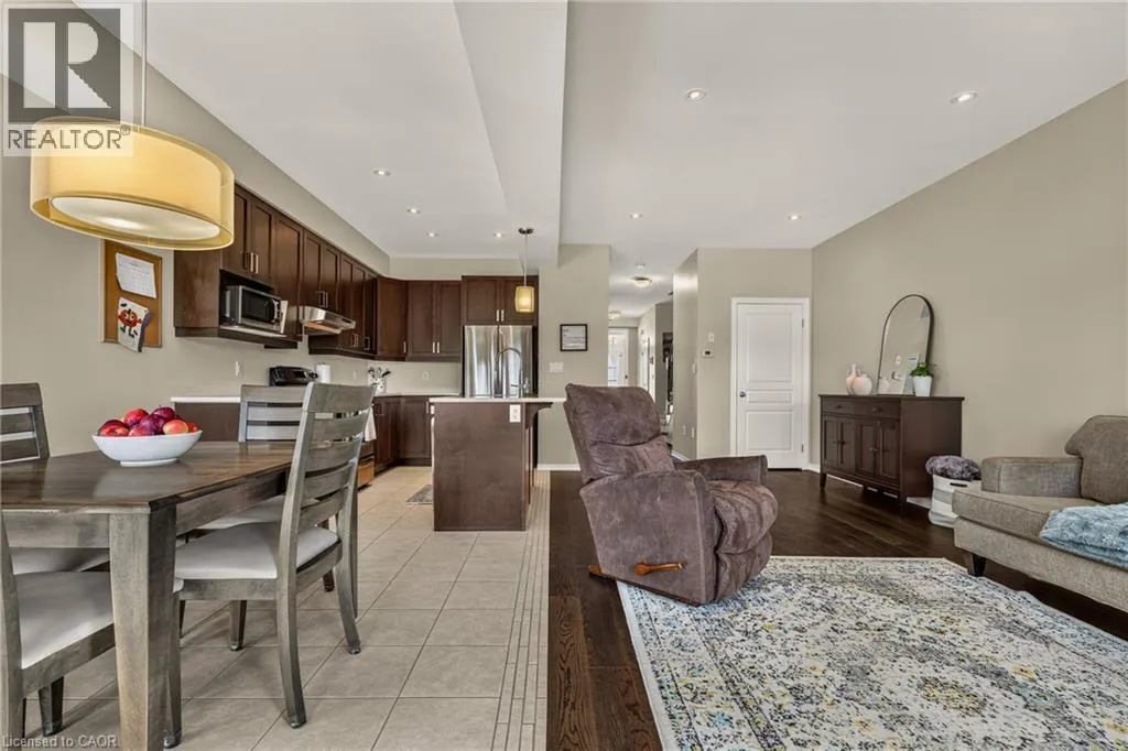 370 STONEHENGE Drive Unit# 8 #8