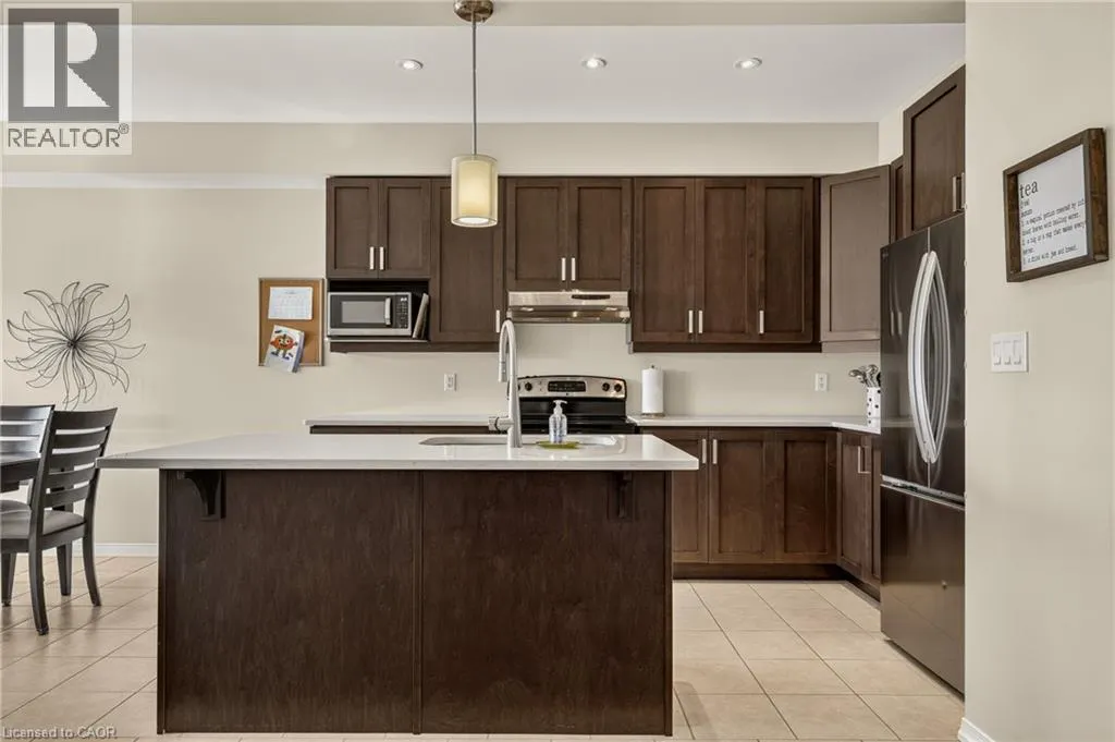 370 STONEHENGE Drive Unit# 8 #8