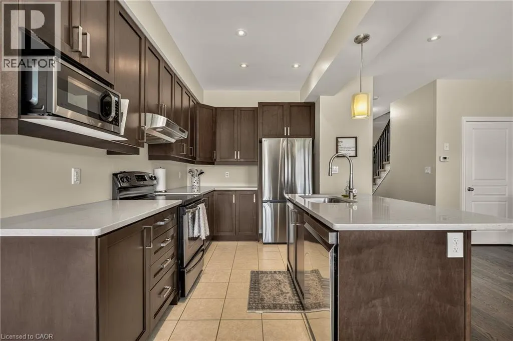 370 STONEHENGE Drive Unit# 8 #8