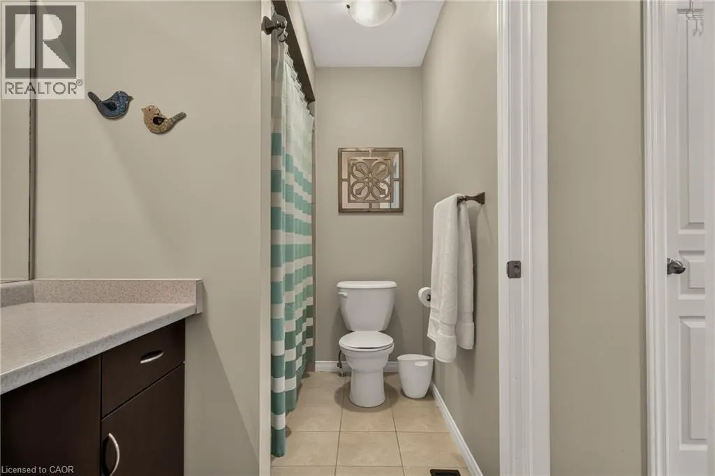 370 STONEHENGE Drive Unit# 8 #8