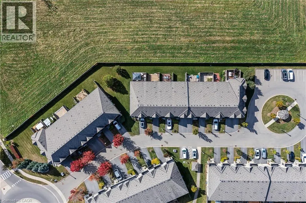 370 STONEHENGE Drive Unit# 8 #8