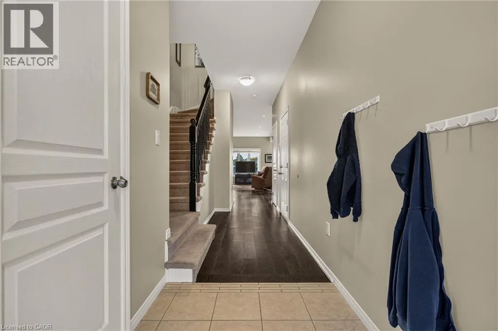 370 STONEHENGE Drive Unit# 8 #8