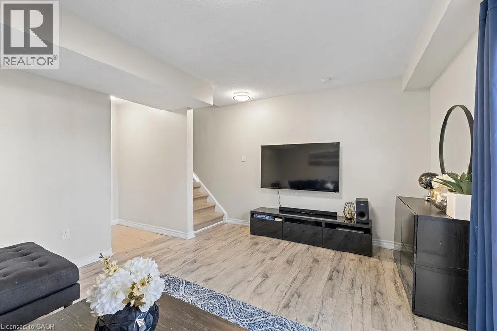 437 HIGHWAY 8 Unit# 6 #6