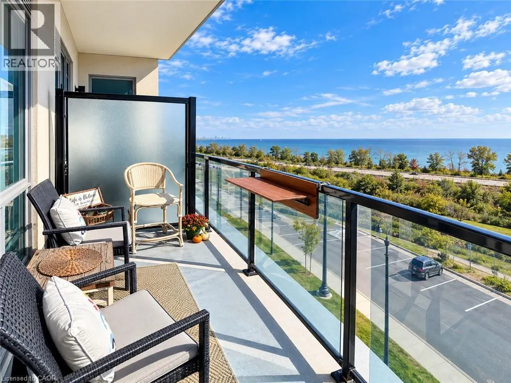 16 CONCORD Place Unit# 421 #421