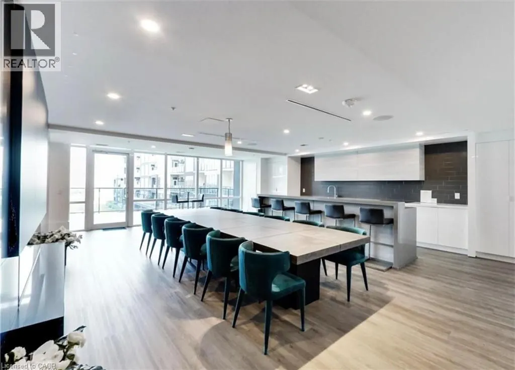 16 CONCORD Place Unit# 421 #421