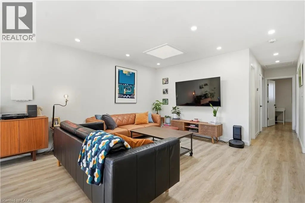 23 GREEN MAPLE Drive