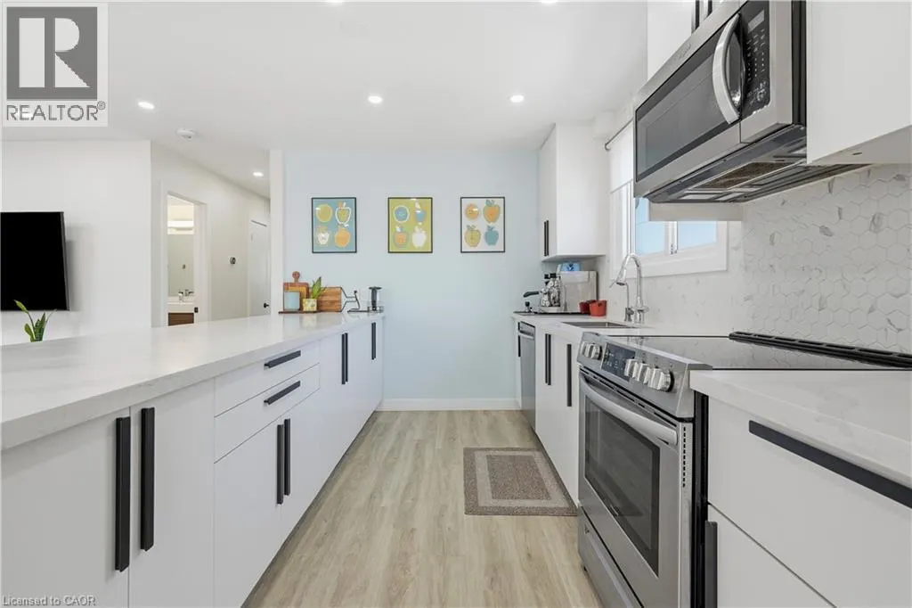 23 GREEN MAPLE Drive