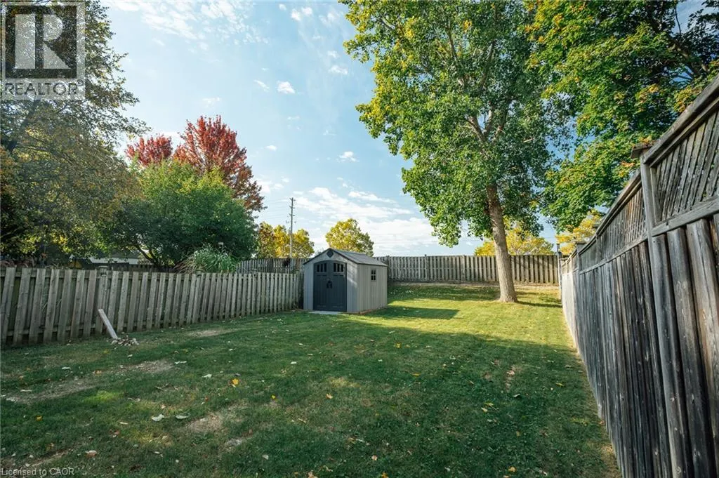 537B BARWICK Crescent