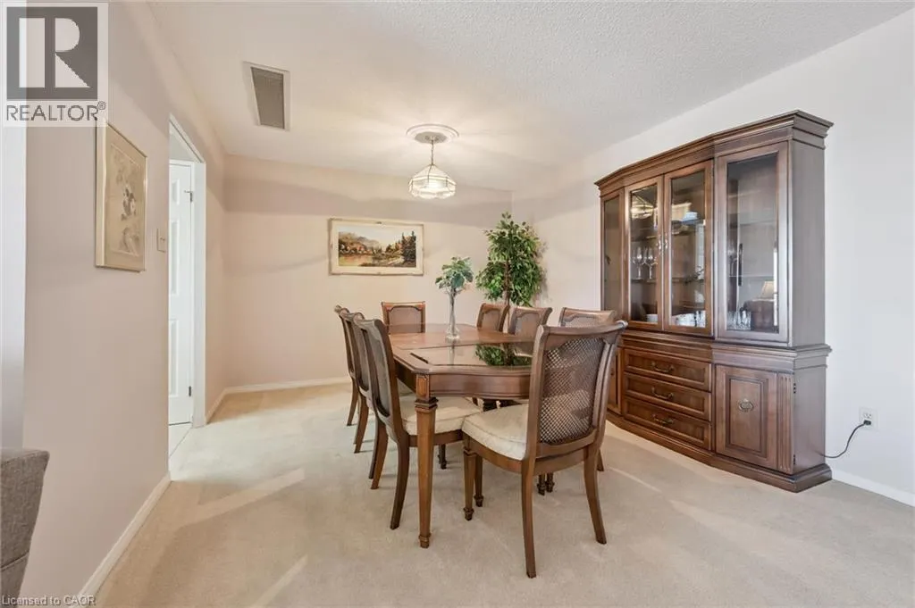 265 WESTCOURT Place Unit# PH04 #PH04