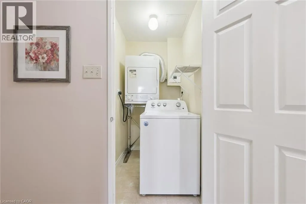 265 WESTCOURT Place Unit# PH04 #PH04
