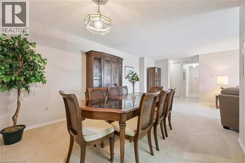 265 WESTCOURT Place Unit# PH04 #PH04