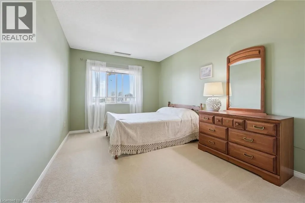 265 WESTCOURT Place Unit# PH04 #PH04